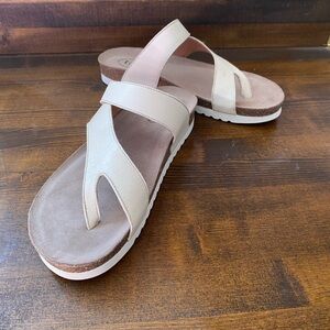 Taos Lola Thong Sandals White Leather Adjustable Orthopedic Soft Footbed 10-10.5